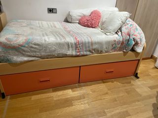 Cama juvenil con cajones