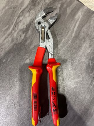 Alicates Knipex Pico de loro 250mm