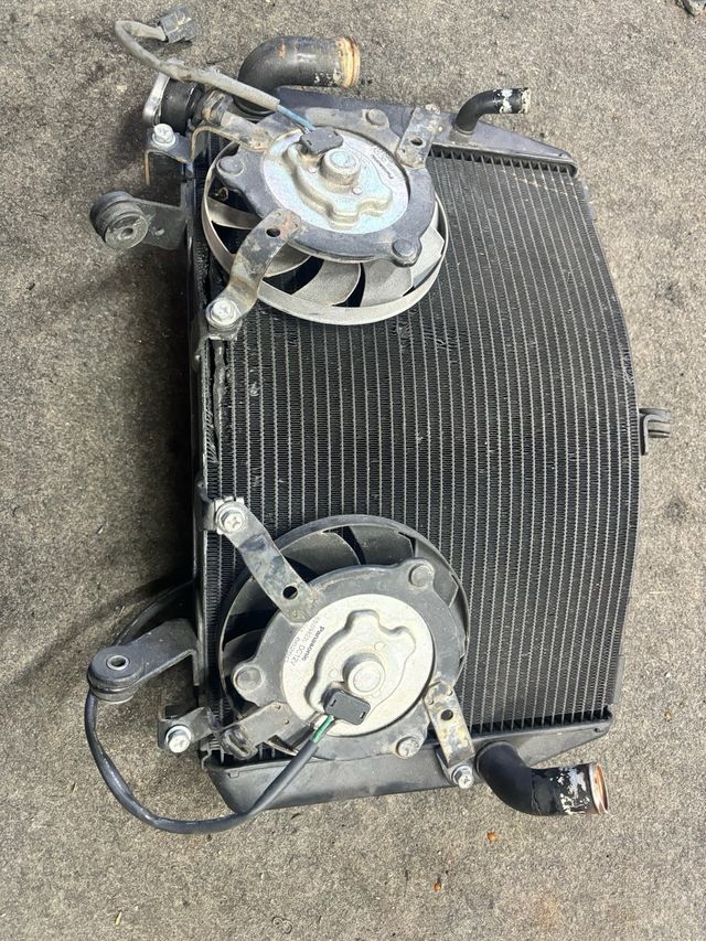 Radiador Yamaha R1 (hasta 2008)