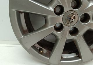 Toyota r17 llanta avensis cross sport 5202561