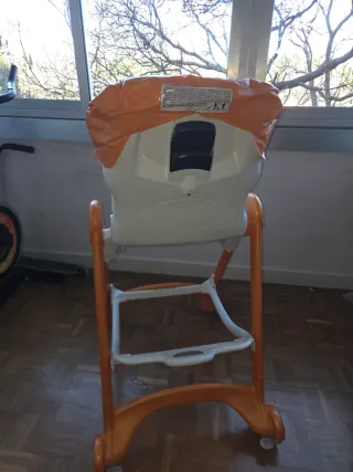 Silla de comer para bebé naranja