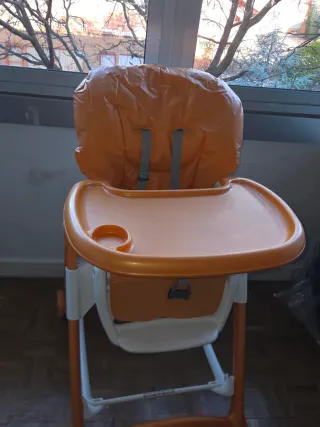 Silla de comer para bebé naranja