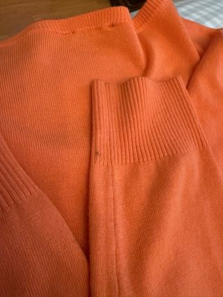 Chaqueta punto de Gerry Weber color naranja claro.