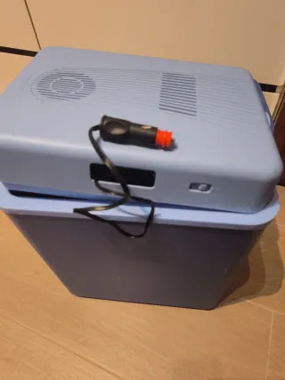 Nevera portátil eléctrica azul