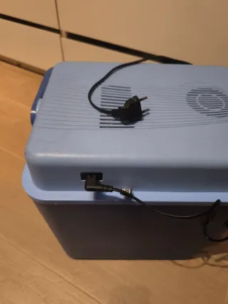 Nevera portátil eléctrica azul