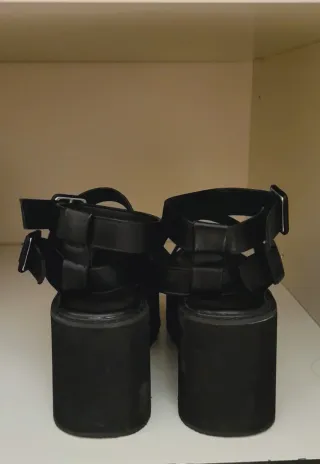 Sandalias Plataforma Tiras Negras