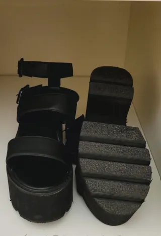 Sandalias Plataforma Tiras Negras