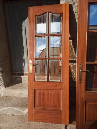 Puertas de madera maciza de interior