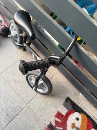 Bicicleta de equilibrio infantil