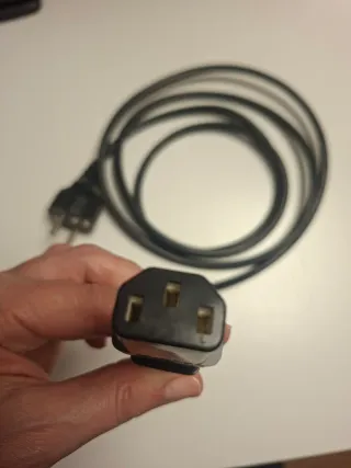 Cable alimentación PC con enchufe europeo