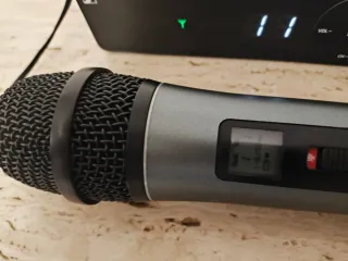 Microfono wireless Sennheiser XSW 1-825 B-Banda