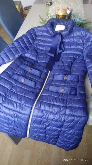 Abrigo acolchado azul