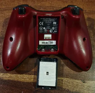 Xbox 360 Edición Gears of War + Mando y Juegos