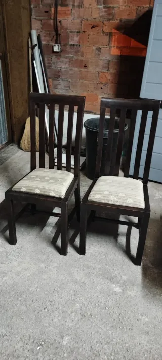 Sillas de comedor de madera