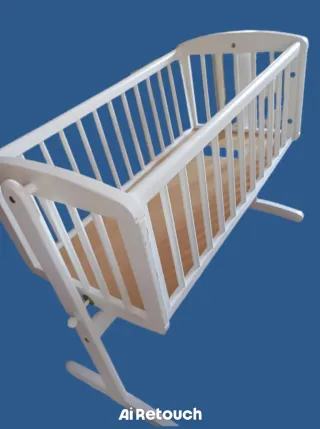 Minicuna de madera blanca