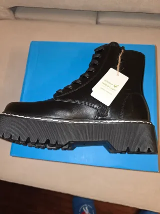 Botines Mustang Stormy Negros