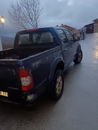 Isuzu Rodeo 2006