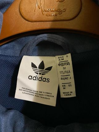 Chaqueta Adidas del Año Nuevo Chino (CNY), lanzada