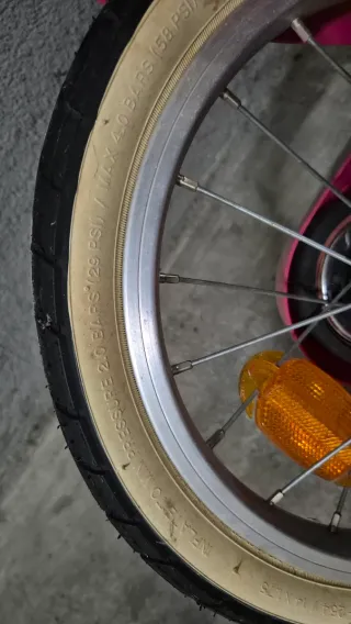 Bicicleta infantil rosa con unicornio