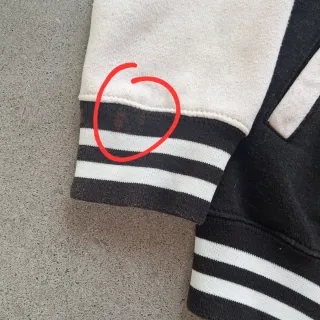 Cazadora Machete Skateboard Negra y Blanca