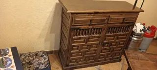 Aparador de madera maciza