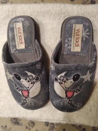 Zapatillas de estar por casa niña Talla 29