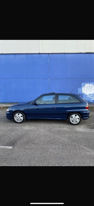 OPEL ASTRA GSI 16v 150cv