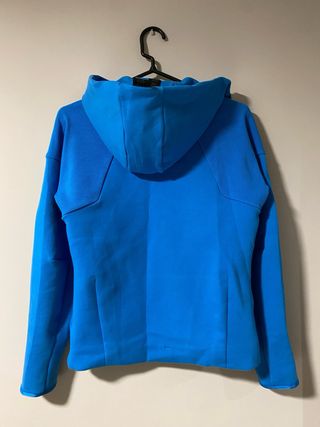 Chaqueta sudadera con cremallera. Adidas.