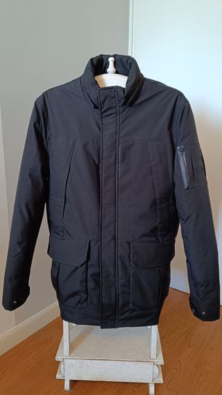 Parka impermeable acolchada