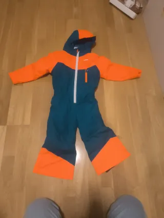 Mono de nieve infantil naranja y azul