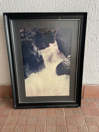 Cuadro Montaña con Marco Negro