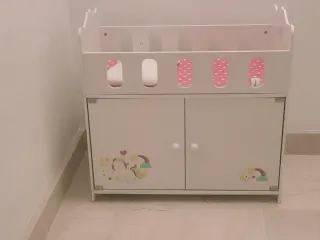 Trona y cama para muñecas