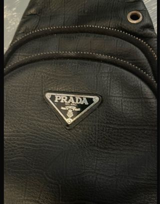 Riñonera Cruzada Prada Negra