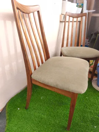 4 Sedie vintage in legno massello