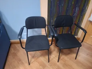 Sillas de oficina negras (2 unidades)