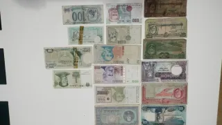 Lote de Billetes Extranjeros Varios