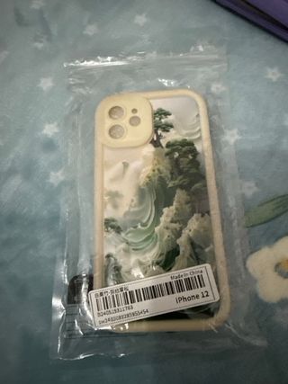 Funda iPhone 12 Diseño Montaña y Ola