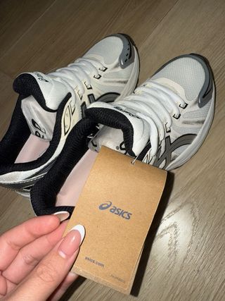 Asics Gel Flux Blancas y Plateadas Nuevas