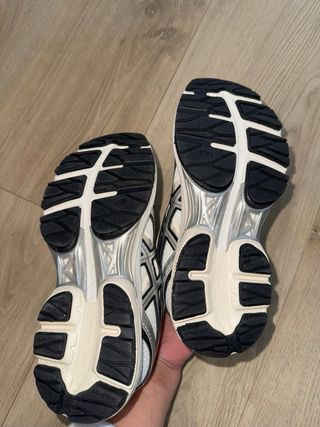 Asics Gel Flux Blancas y Plateadas Nuevas