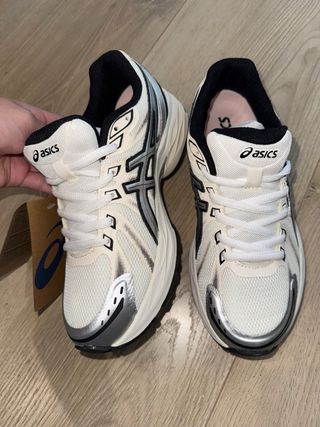 Asics Gel Flux Blancas y Plateadas Nuevas