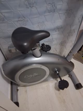 Bicicleta Estática Gris