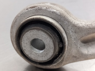 BRAZO SUSPENSION SUPERIOR TRASERO DERECHO MERCEDE