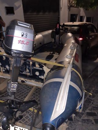 Zodiac con motor Mariner 13.5 CV