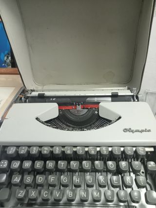 Máquina de escribir Olympia
