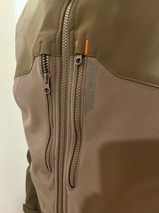 Conjunto caza SOLOGNAC verde/marrón