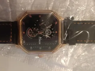 Relojes HKUN Hombre Negro y Dorado