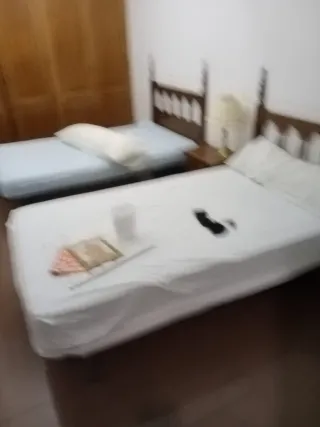 Juego de 2 camas de madera y tela