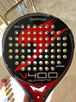 Pala Padel Junior Slazenger + 9 Pelotas + 8 grips