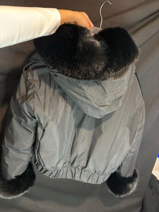 Chaqueta Diva Negra con Pelo Sintético
