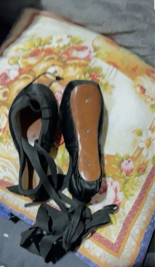 Zapatos de ballet negros En la suela marca 24